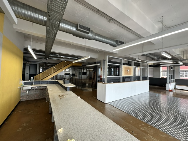 To Let Commercial Property for Rent in Woodstock Western Cape